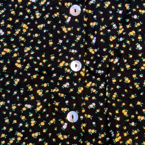 Black, white and yellow floral skirt NWOT - Picture 2 of 3